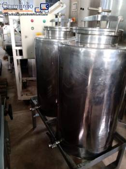 Tanque com 100 L em inox herm�tico
