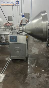 Embutideira a v�cuo cont�nua em a�o inox para lingui�as Risco 300 kg / h