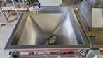 Rosca alimentadora transportadora helicoidal inclinada com silo receptor em inox Maqinox