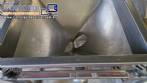 Rosca alimentadora transportadora helicoidal inclinada com silo receptor em inox Maqinox