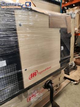 Compressora de ar parafuso com 30 hp e secador de ar Ingersoll Rand