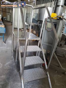 Escada plataforma em a�o inox