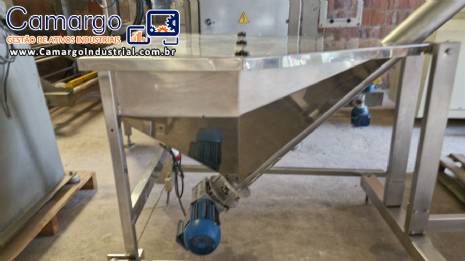 Rosca alimentadora transportadora helicoidal inclinada com silo receptor em a�o inox