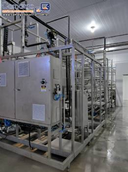Sistema UHT ultra pasteurizador para processamento t�rmico de l�quidos sucos molhos caldos SPX APV 6.000 litros por hora